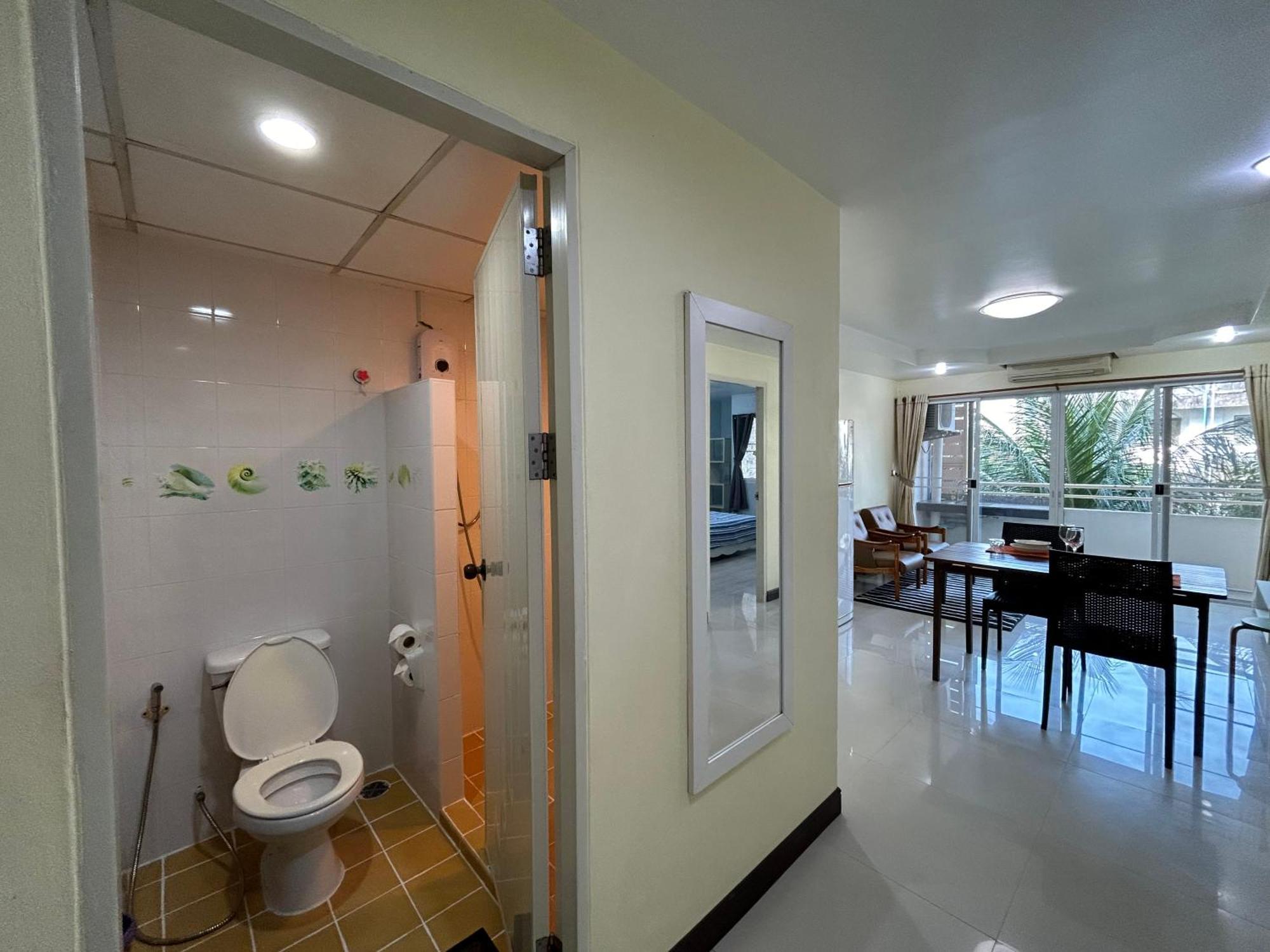 Phuket Town Condo 2 Bedroom With Balcony-Cats Friendly Exterior photo